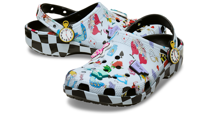 Tenisky a topánky Crocs Disney Alice in Wonderland Print Classic Clogs Rôznofarebný | 211192-90H, 1