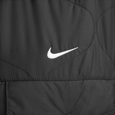 Vesta Nike Sportswear Essential Čierna | FB8737-010, 2