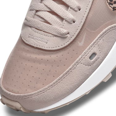 Tenisky a topánky Nike Waffle One SE W Hnedá | DJ9776-200, 3