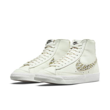 Tenisky a topánky Nike Blazer Mid '77 SE W Béžová | DH9633-100, 1
