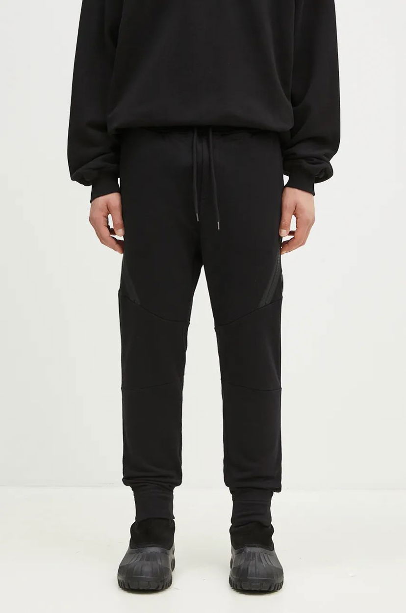 Tepláky C.P. Company Diagonal Raised Fleece Lens Sweatpants Čierna | 17CMSP084A005086W