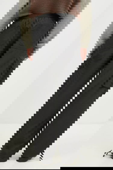 Cargo nohavice Lacoste Relaxed Fit Cargo Trousers with Drawstring Cuffs Čierna | XH2930, 2