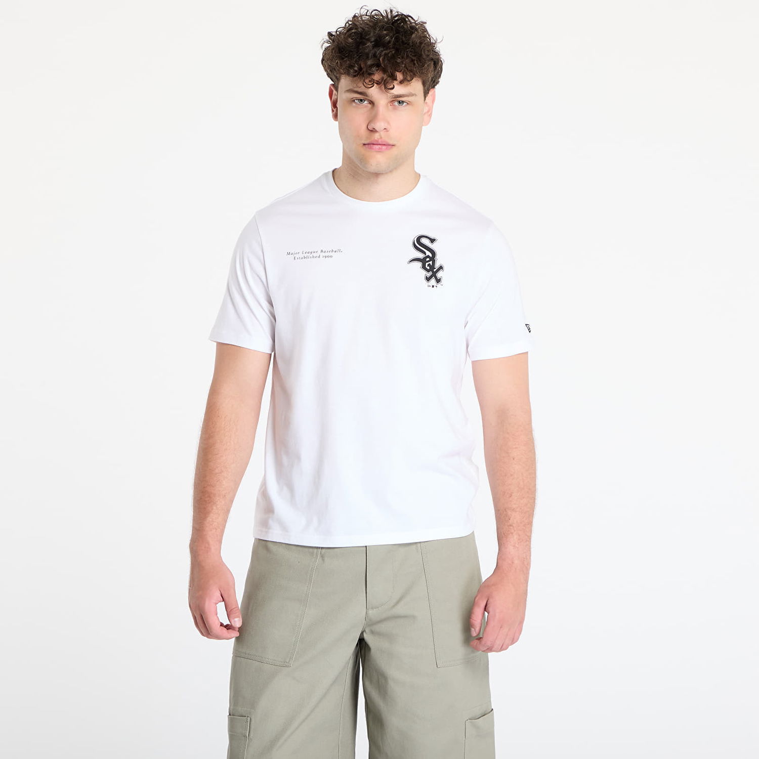 Tričko New Era New Era Chicago White Sox Arch Graphic Regular Fit Tee Biela | 60667712, 0
