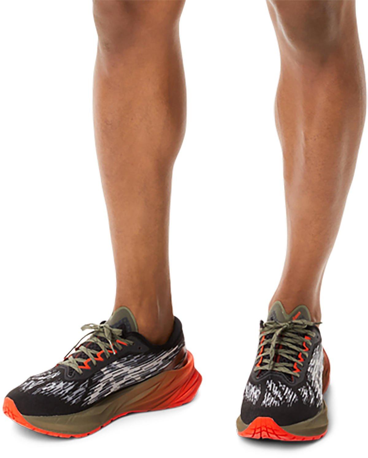 Tenisky a topánky Asics Novablast 3 Čierna | 1011B568 300, 1