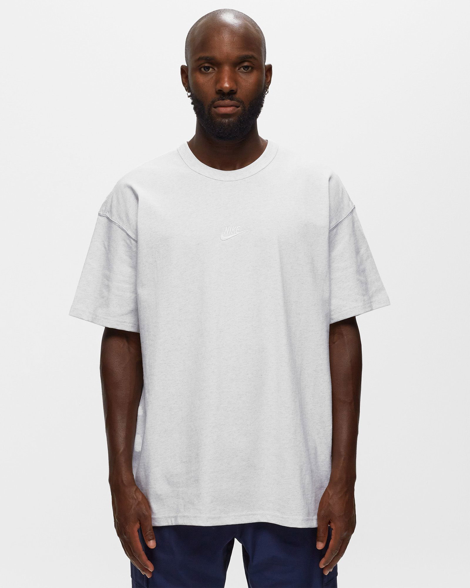 Sportswear Premium Essentials