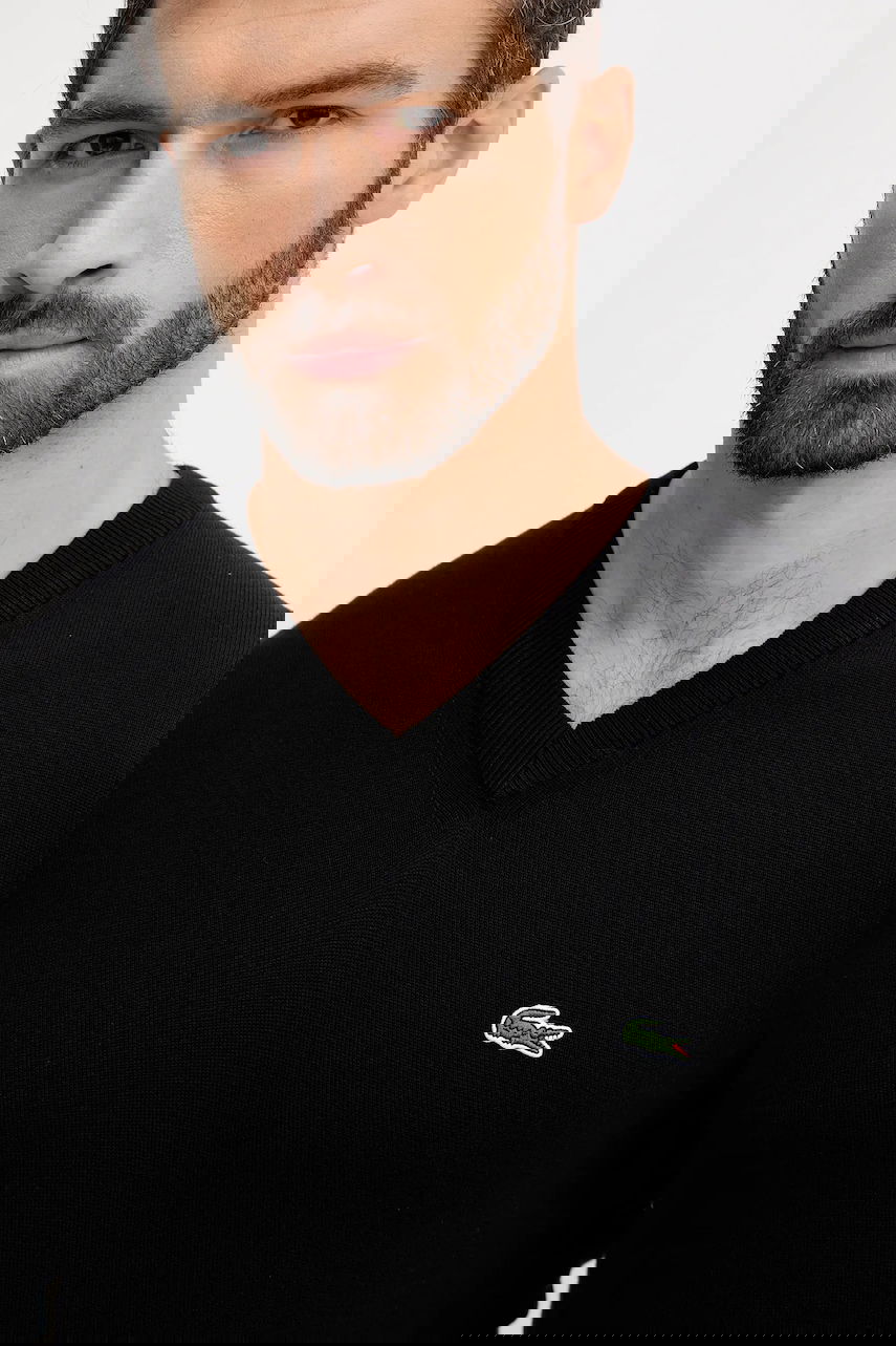 V-Neck Crewneck