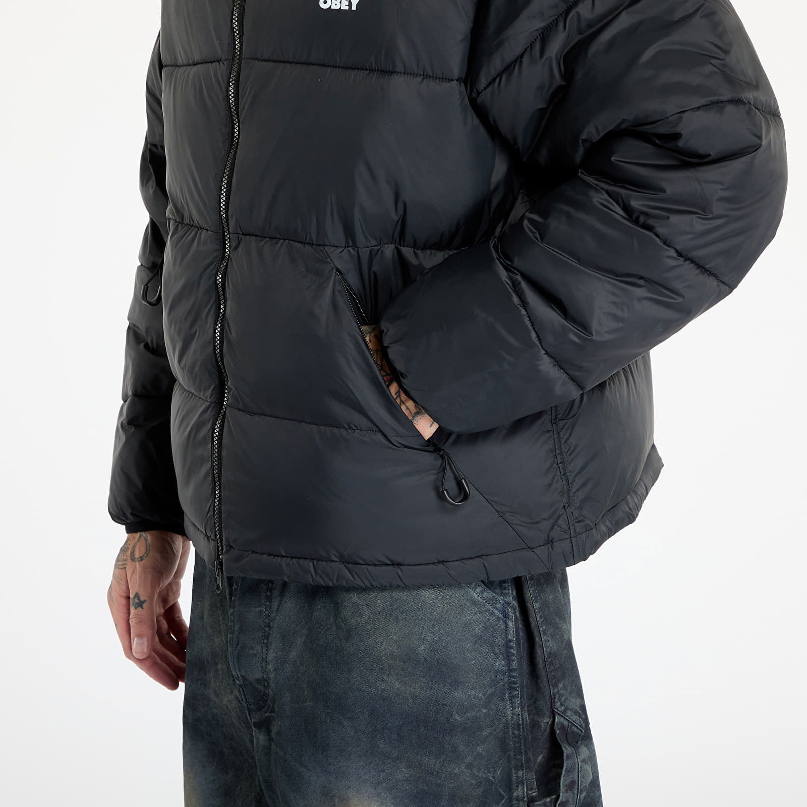 Stratus Puffer Black