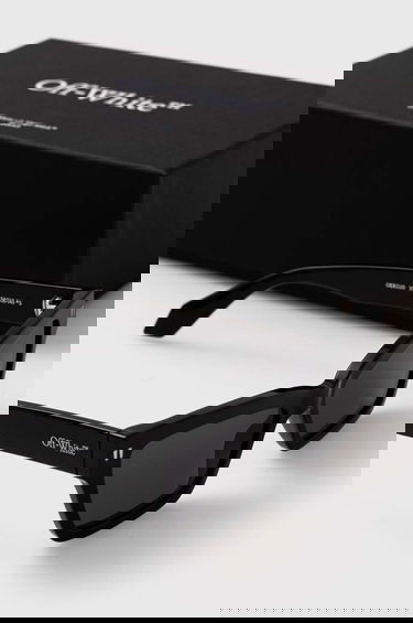 Slnečné okuliare Off-White Off-White Angular Quote-Detailed Sunglasses Čierna | OERI110.541007, 2