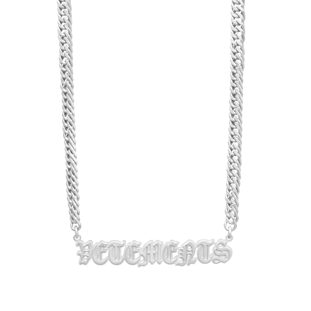 Náhrdelník VETEMENTS Gothic Logo Necklace Metalická | UE63NE150S, 0