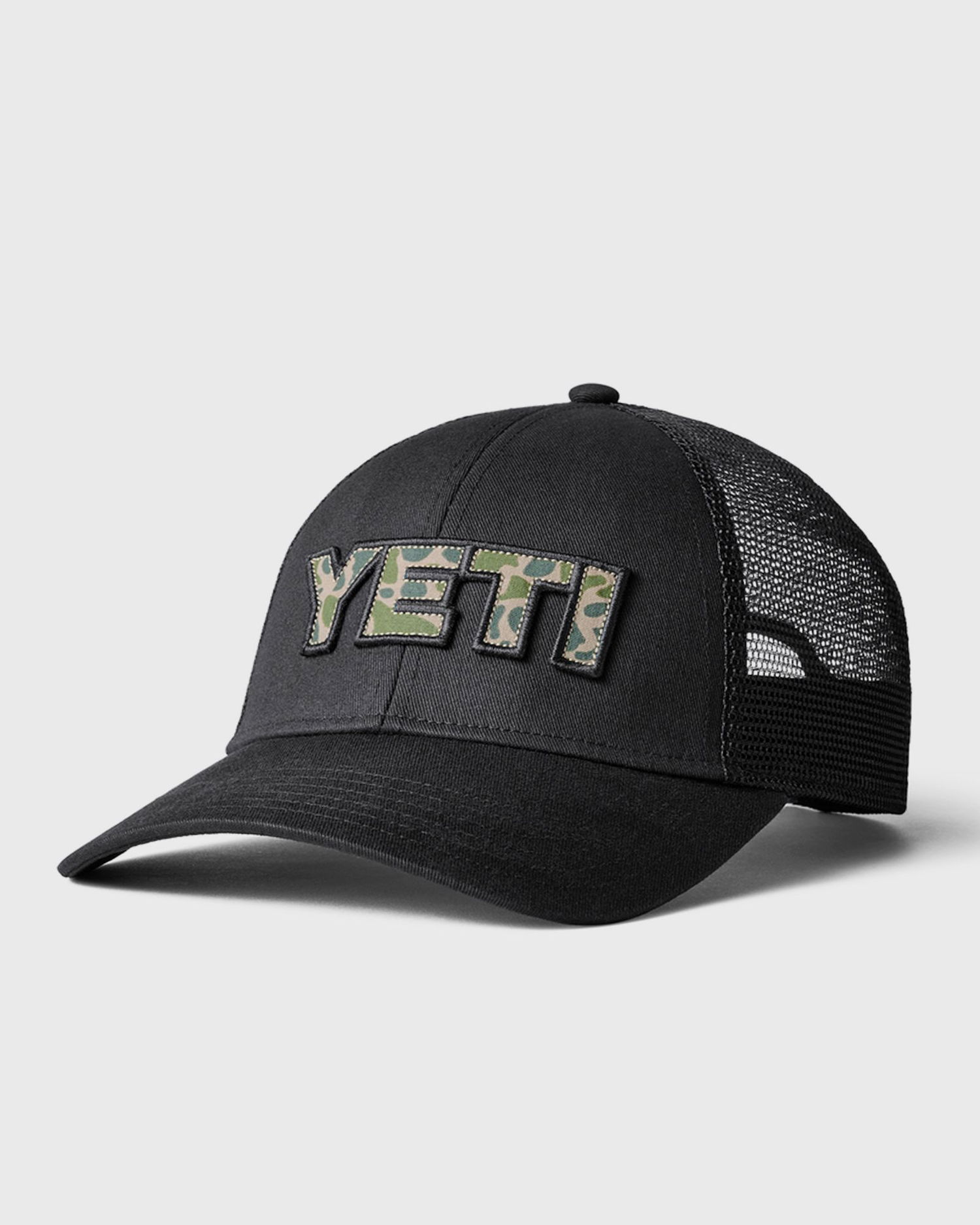 Šiltovka YETI Camo Logo Badge Low Pro Trucker Hat Čierna | 888830197790, 0