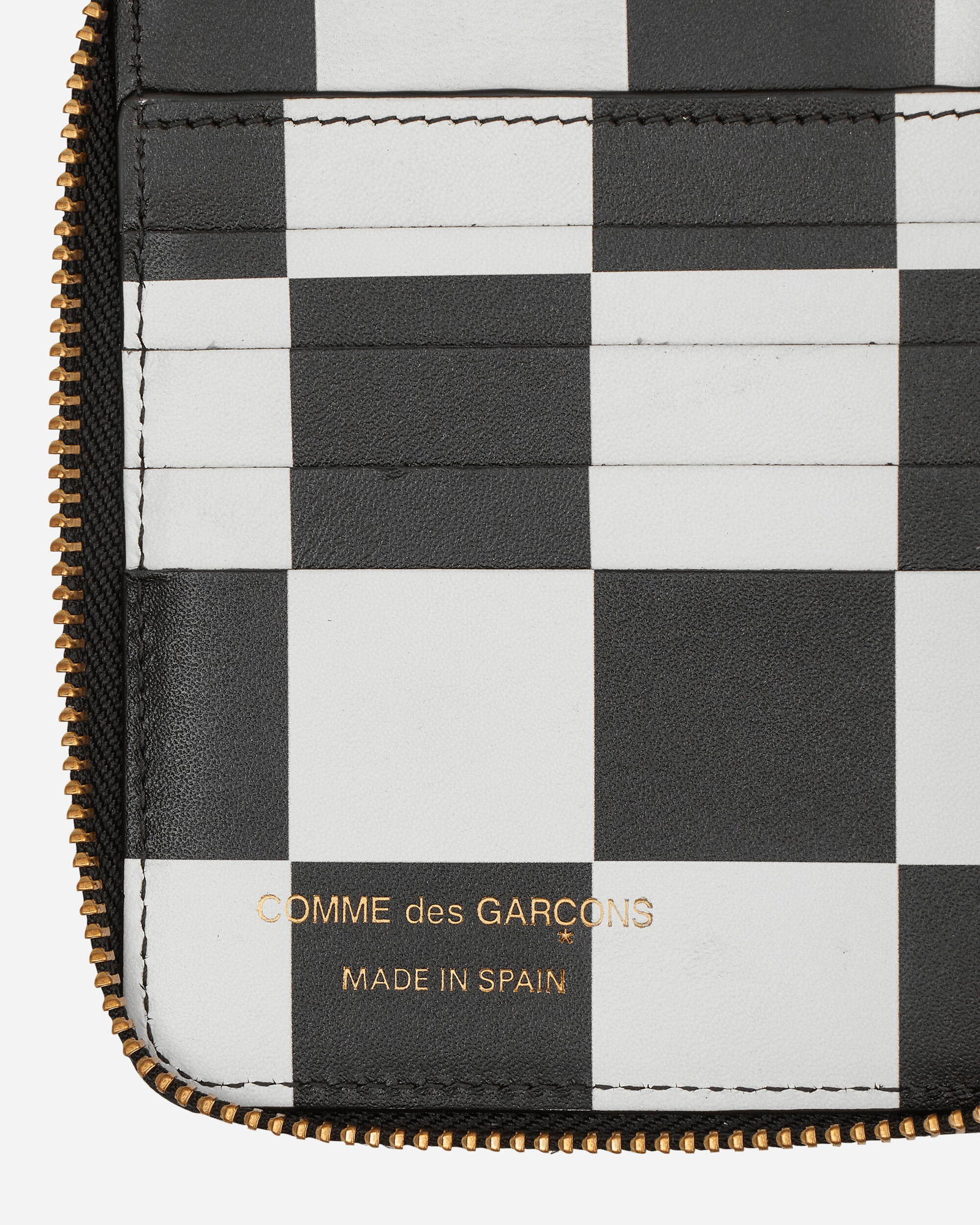 Classic Print Zip-Around Wallet