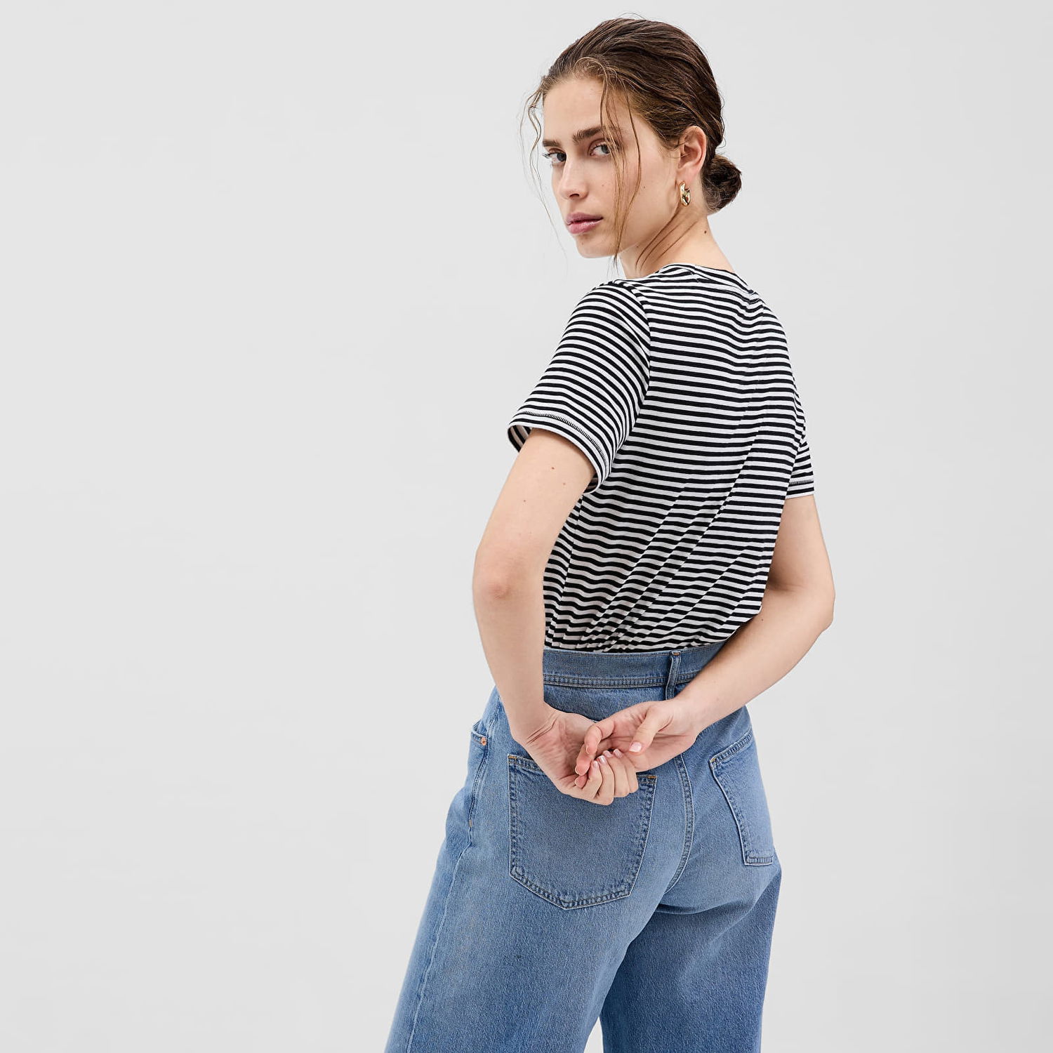 Tričko GAP Basic Crewneck Tee Black White Stripe Čierna | 795346-55, 1