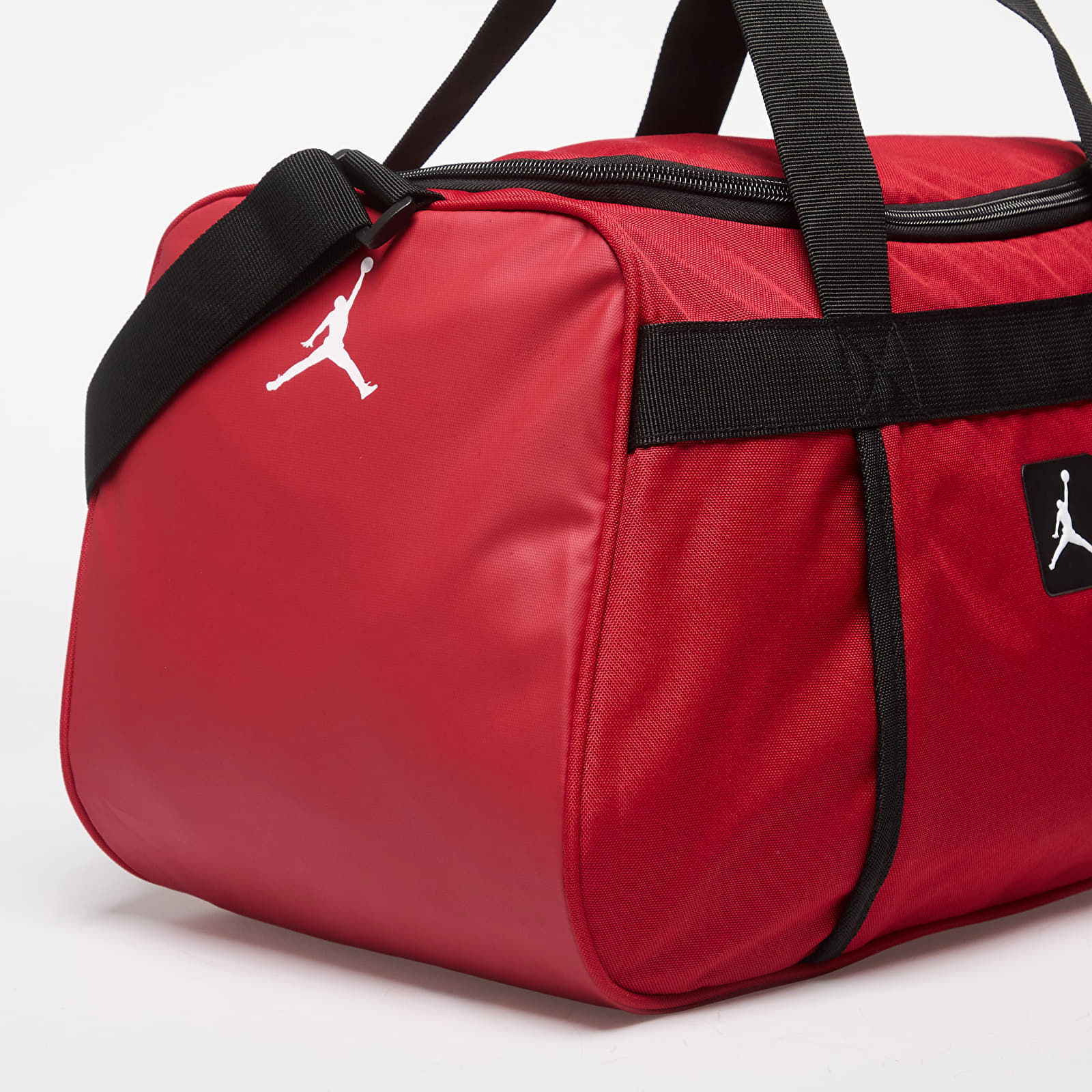 Jordan Essentials Duffle Bag Gym Red Universal