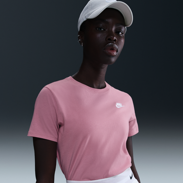 Tričko Nike Sportswear Club Essentials T-Shirt Ružová | DX7902-645, 1