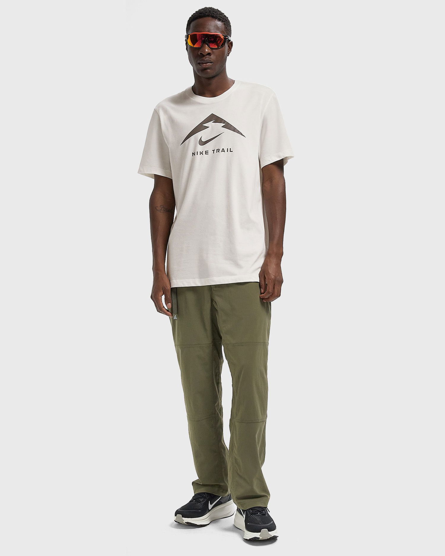 Tričko Nike Trail Logo T-Shirt Biela | FQ3914-133, 1