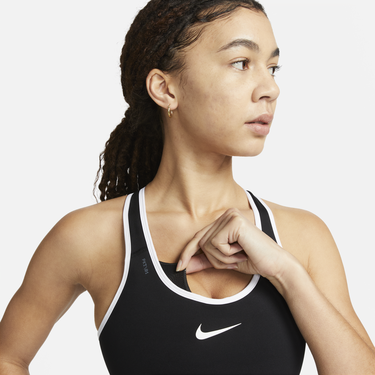 Podprsenka Nike Swoosh On The Run Bra Čierna | dv9914-010, 2