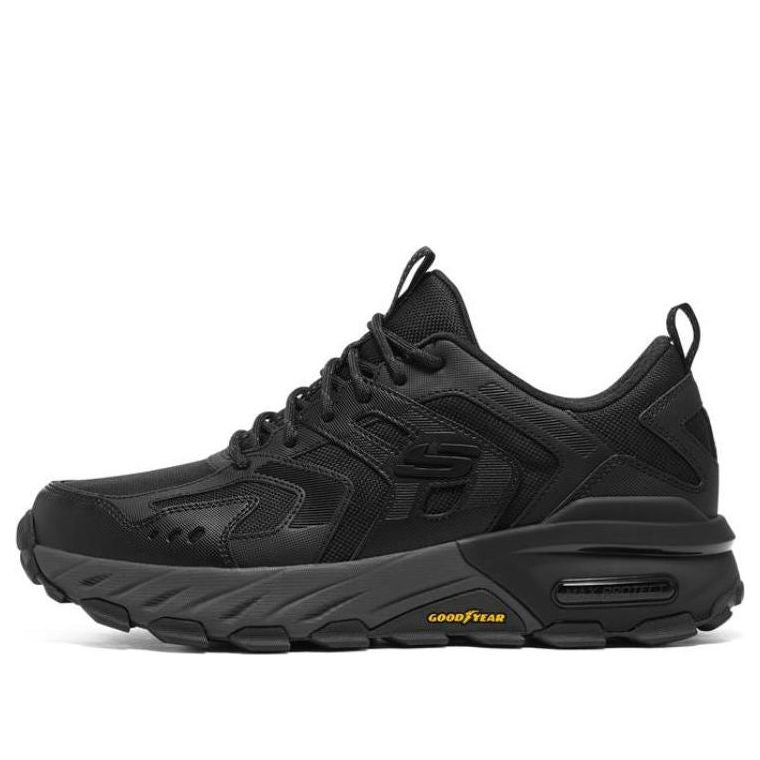 Tenisky a topánky Skechers Max Protect Čierna | 237307C-BKCC