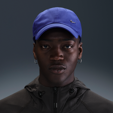 Šiltovka Nike Dri-FIT Club Unstructured Cap with Metal Swoosh Logo Modrá | FB5372-539, 2