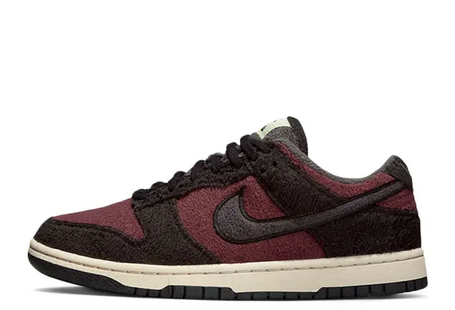 Dunk Low "Fleece Burgundy Crush"