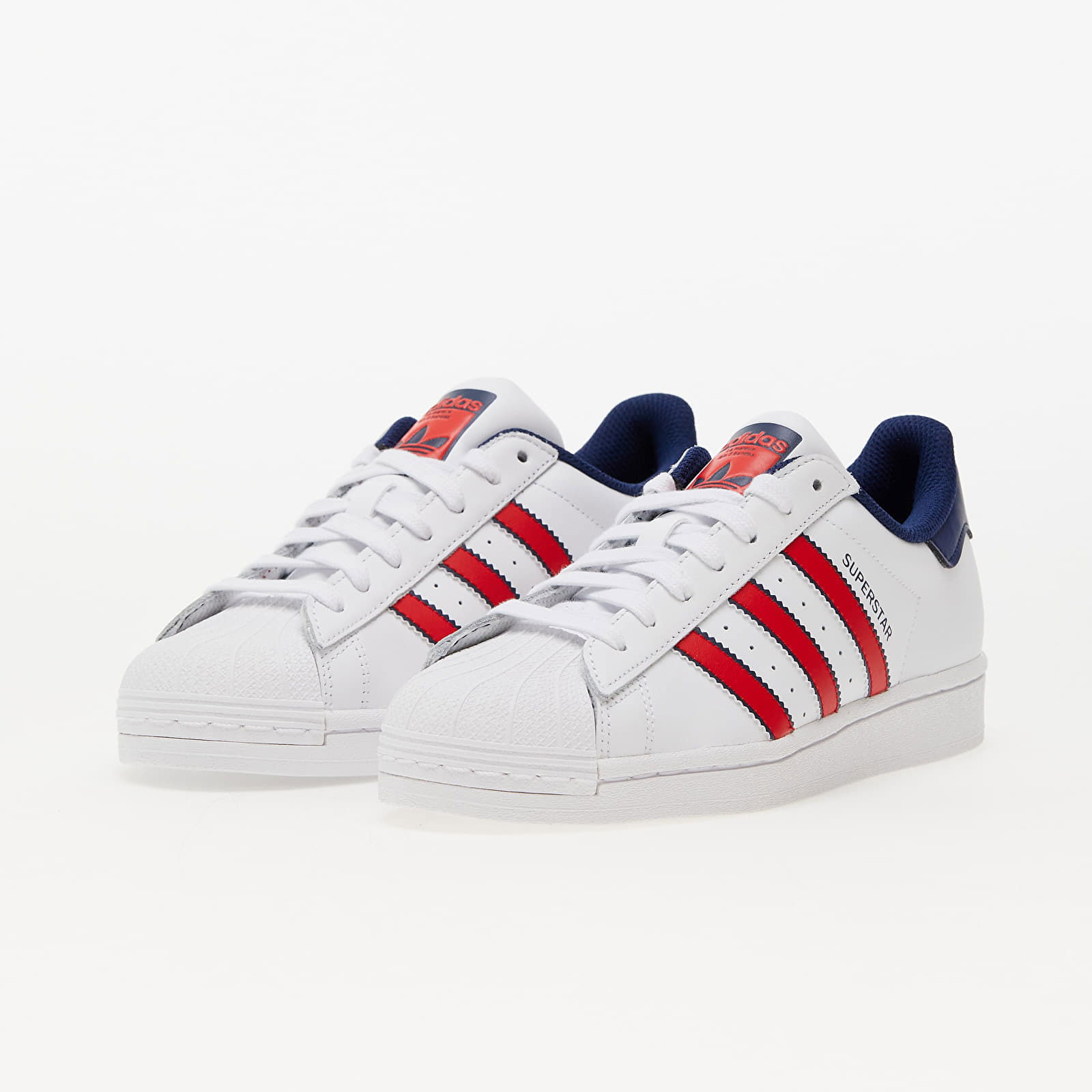 Men's low-top sneakers adidas Superstar White