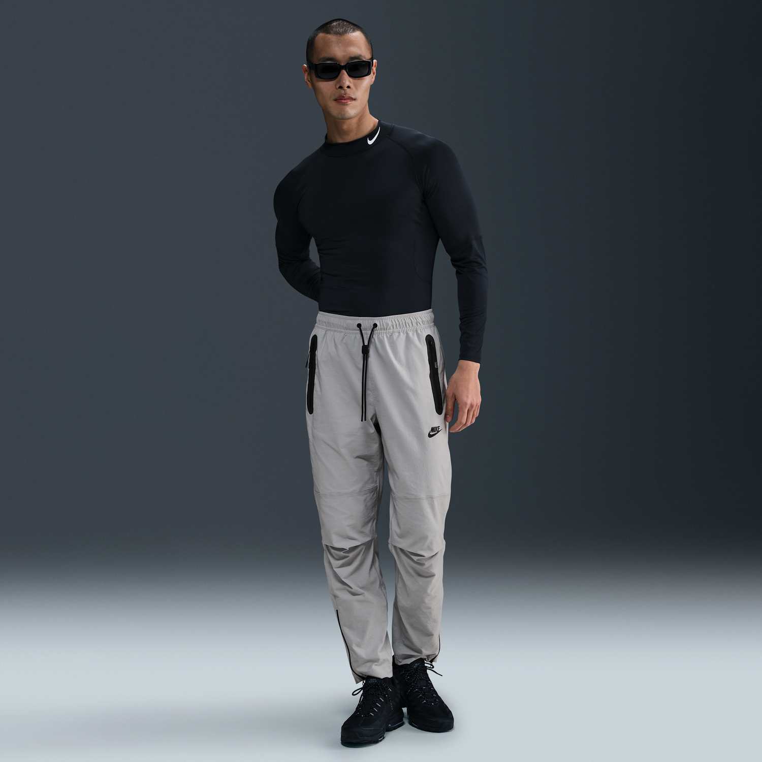 Tepláky Nike Nike Tech Woven Pants Šedá | IB6663-012, 1